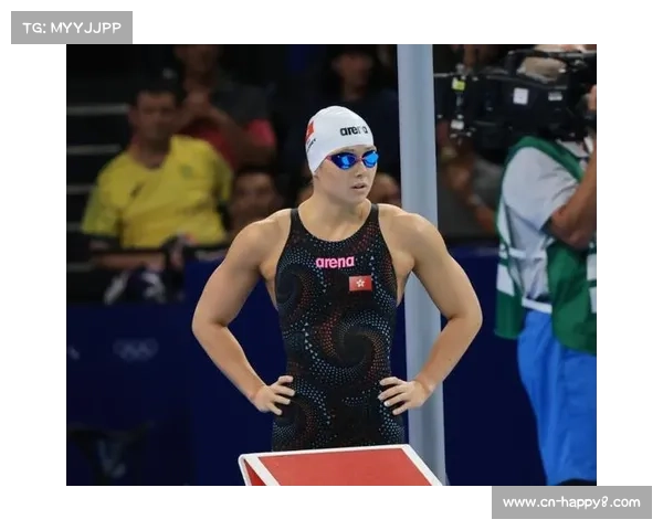 女子100米自由泳：何诗蓓与内地选手激烈角逐