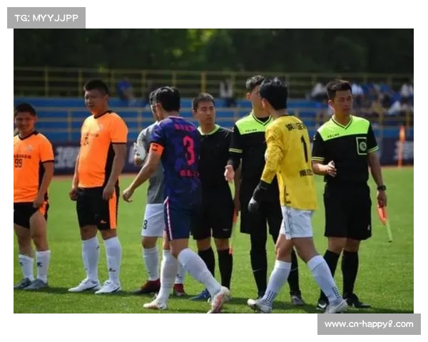 社区足球联赛决赛落幕,业余球员破门引热议 社区足球联赛决赛落幕,业余球员破门引热议