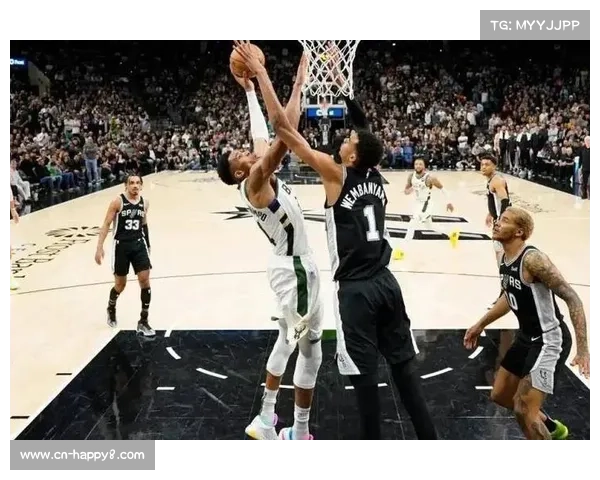 文班亚马长臂盖帽如摘桃子，新秀赛季表现引关注